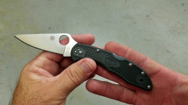 Folders that won’t loosen after months of carry