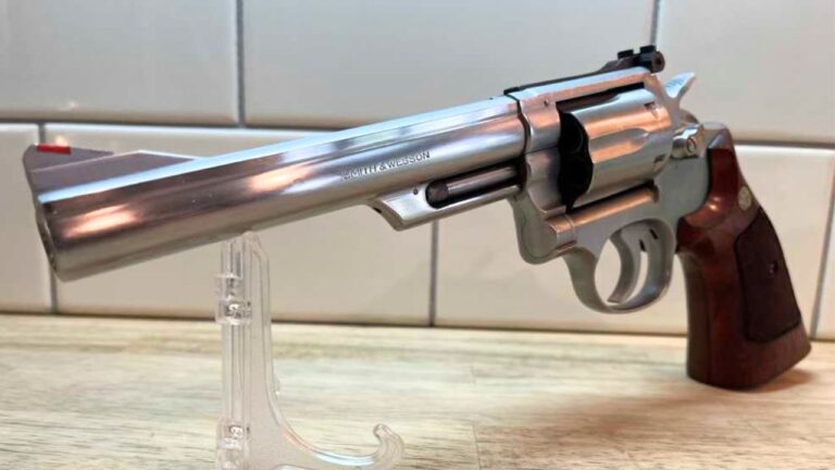 15 surprising facts about the Smith & Wesson Model 66