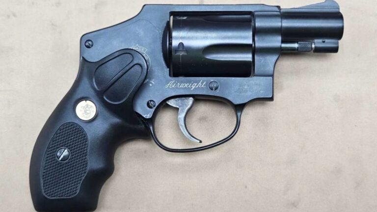 Guns that embarrass new shooters in front of friends