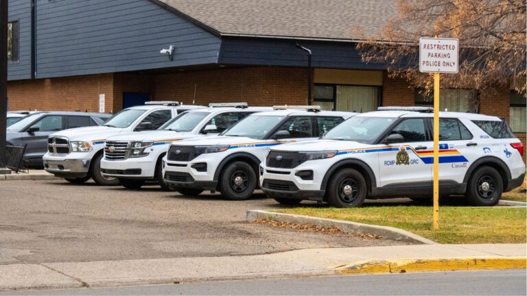 First-time gun seller says he wanted the deal done in a police-station parking lot — and still sounded like he expected it to go sideways