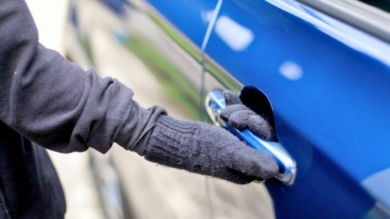 Driver says a man walked across the gas station lot asking for a light — and the second he grabbed for the Jeep door handle and reached behind his hip, the Glock was already coming up