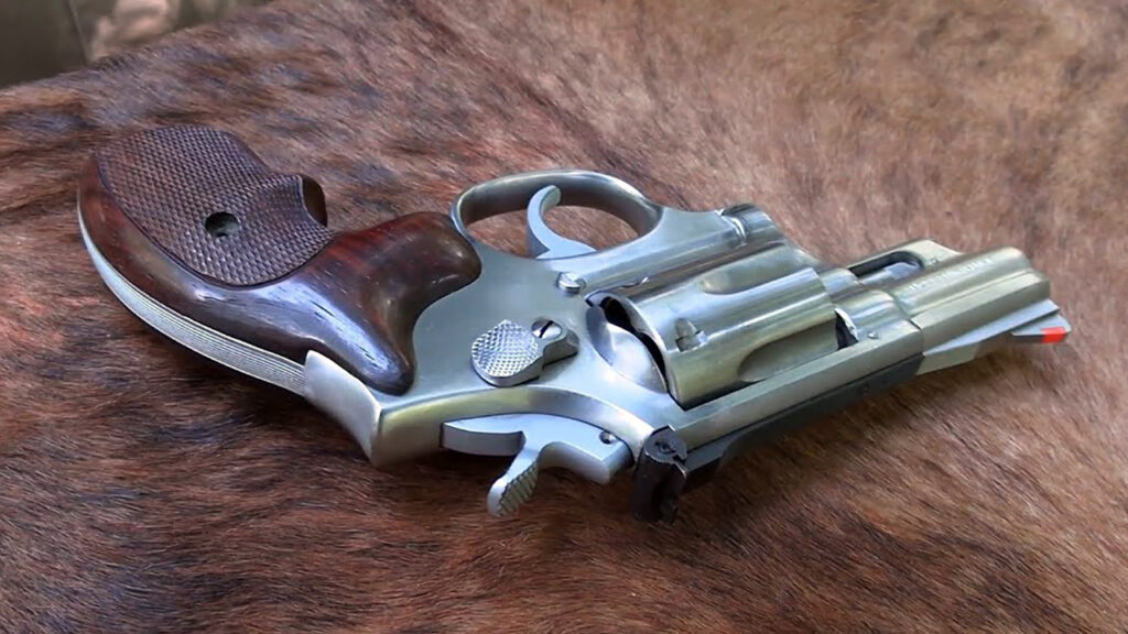 15 surprising facts about the Smith & Wesson Model 66 - The Avid ...