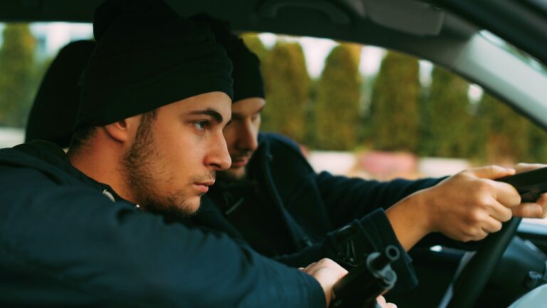 Gun seller says he met a friend in a parking lot at 1 a.m. to sell a shotgun — and then a shady car full of strangers pulled in beside them