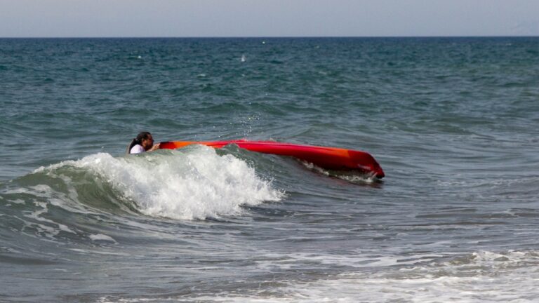 A Kayak Fishing Mistake Left Him in the Water — and the Comments Turned Into a Safety Wake-Up Call