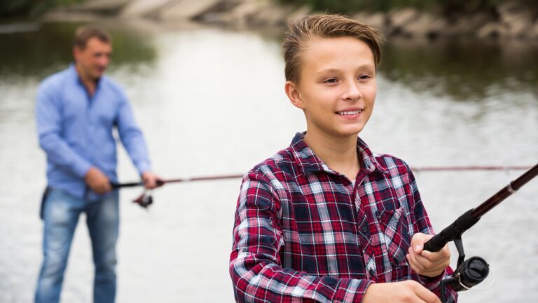 Fisherman Says a Kid Walked Right in Front of His Cast — Then Turned Around Like Nothing Happened