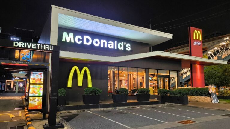 Man says a crackhead stabbed him in a McDonald’s parking lot over the stock rims on a Dodge Caliber — and he still managed to take the knife away and drive himself to the hospital