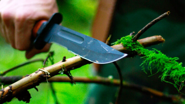 15 knives that look like “survival” tools but fail basic chores