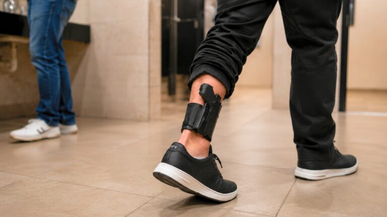 Carrier Saw Another Man’s Ankle Gun Snagged After a Bathroom Break — Then Had to Decide Whether to Warn a Stranger