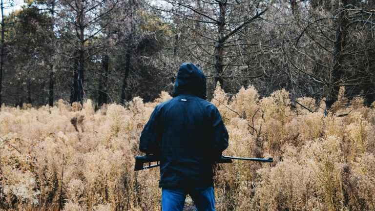 Hunter Tracks a Blood Trail Toward the Neighbor’s Land — Then the Neighbor Refuses Access Over a 10-Year-Old Property Dispute