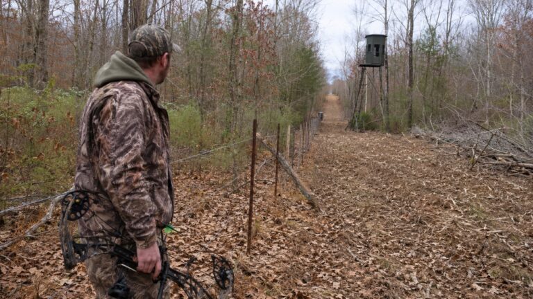 “He’s Set Up to Shoot My Side” -Says Bowhunter After He Finds a Neighbor’s Stand Pointed Down the Property Line